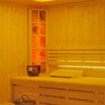 sól do sauny, akcesoria do sauny, producent saun domowych, relaksujące oświetlenie sauny, sauna z wbudowanymi głośnikami